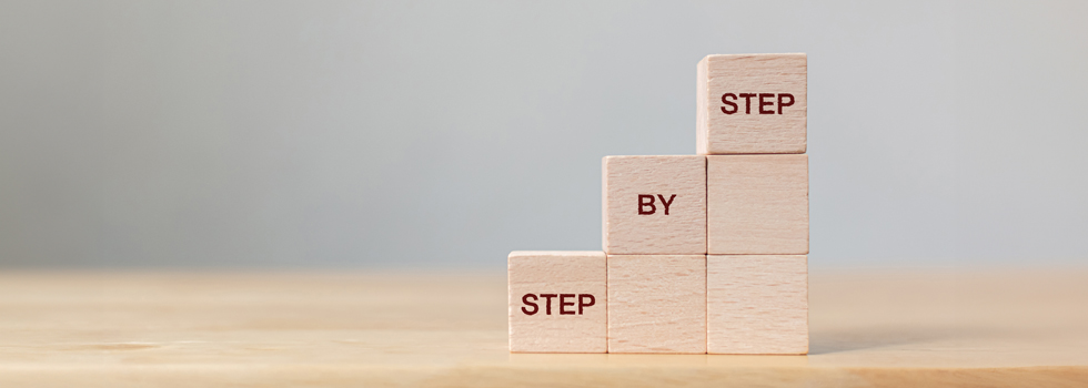 Step by Step © Monster Ztudio - stock.adobe