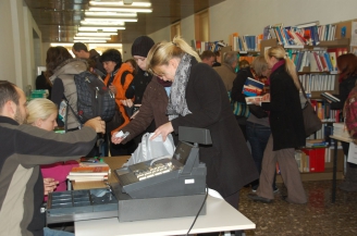 MZB Bücherflohmarkt