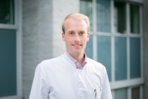 Dr. Max Wacker