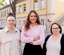 (v.l.n.r.) Dr. Anne Gieseler (Wissenschaftliche Mitarbeiterin im REFO), Sabrina Sulzer (Studierende), Dr. Nicole Gröger (Wissenschaftliche Mitarbeiterin im REFO)