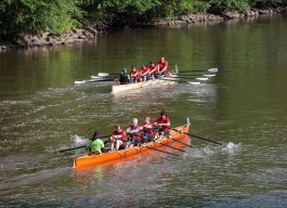 Rudern gegen Krebs-Boot