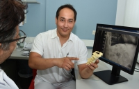 Himpe_Karbon Implantant bei Wirbelsäulen-OP