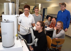 Schülerpraktikum-Institut für Physiologie2